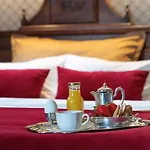 Grand Hotel